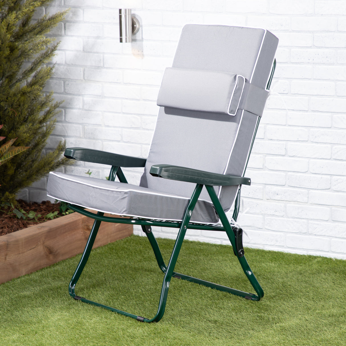 Alfresia Reclining Garden Chair – Green Frame with Luxury Cushion