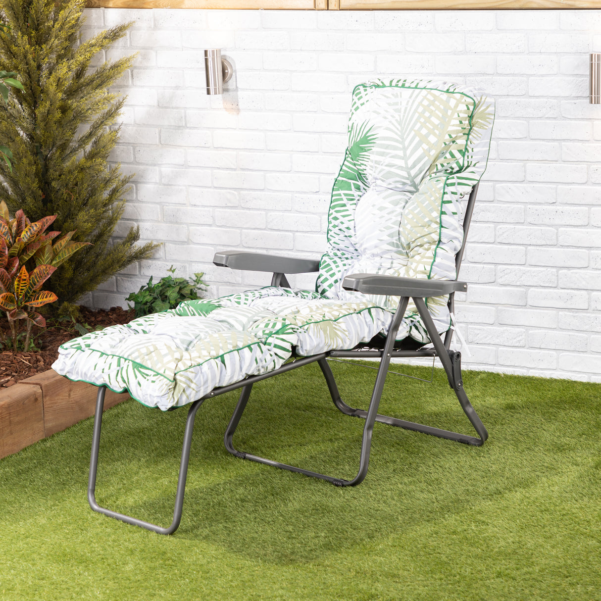 Alfresia Garden Sun Lounger and Cushion – Charcoal Frame with Classic Cushion