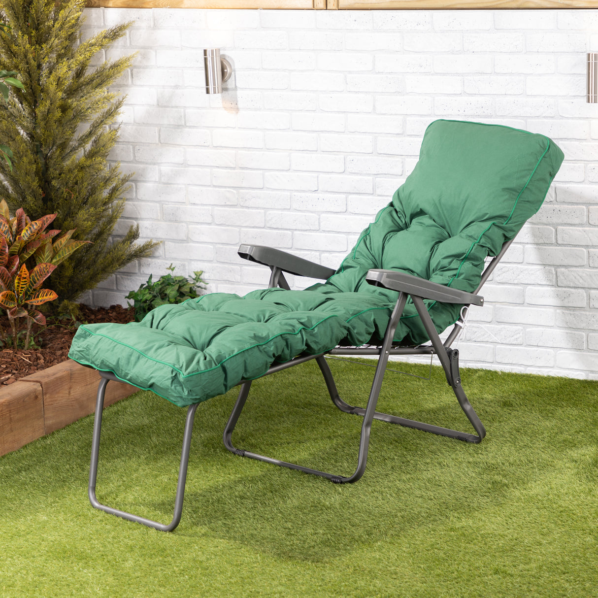 Alfresia Garden Sun Lounger and Cushion – Charcoal Frame with Classic Cushion